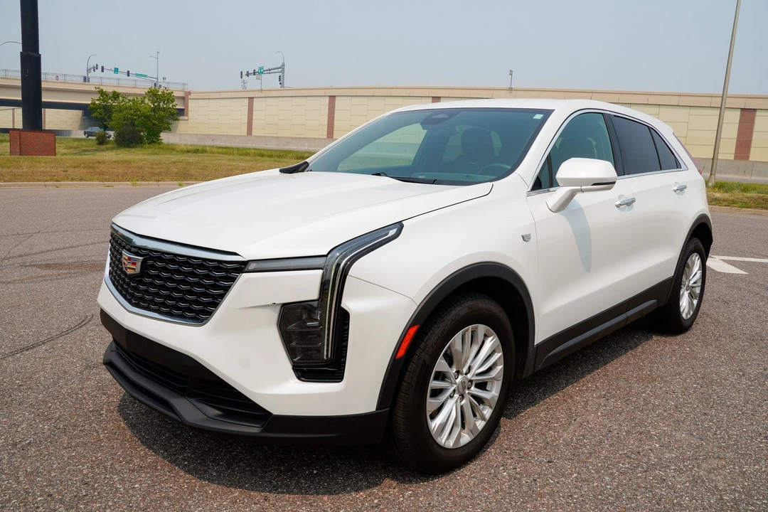 2024 Cadillac XT4 - Image 8 of 31