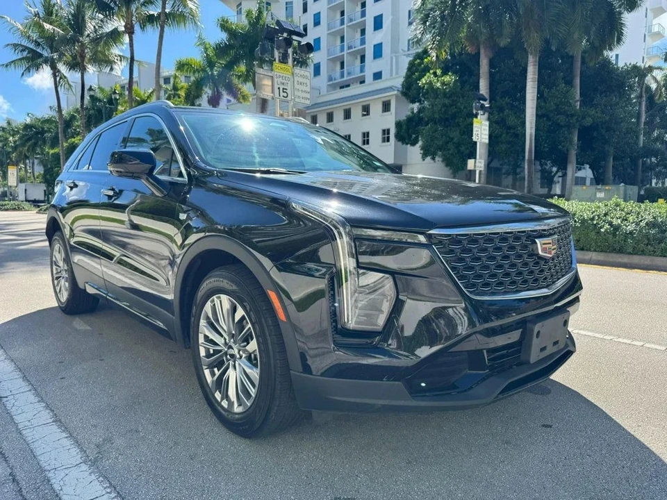 2024 Cadillac XT4 - Image 2 of 12