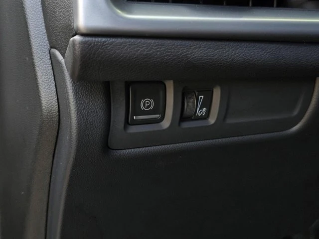 2024 Cadillac XT4 - Image 17 of 21