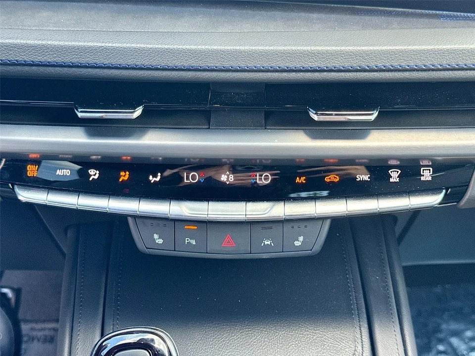 2024 Cadillac XT4 - Image 15 of 21