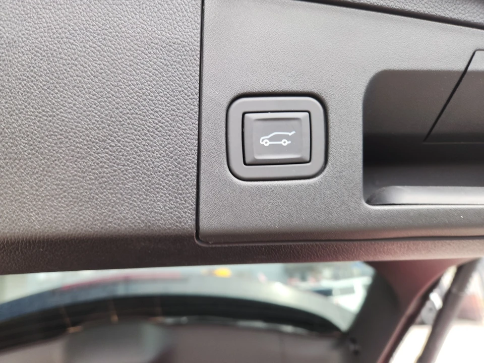 2024 Cadillac XT4 - Image 13 of 21