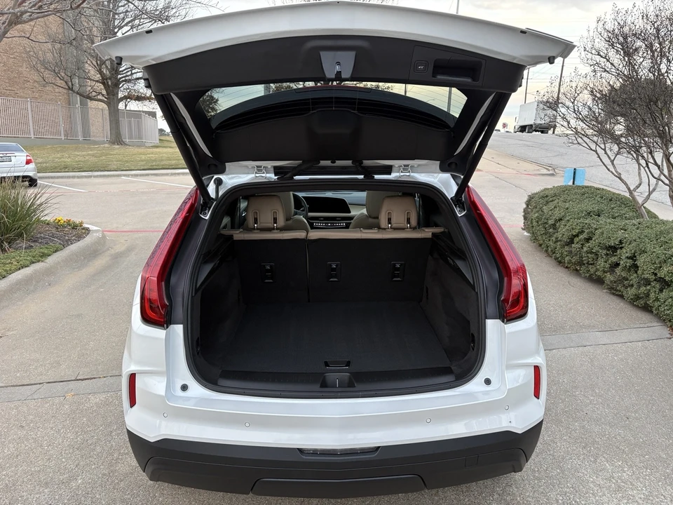 2024 Cadillac XT4 - Image 8 of 21