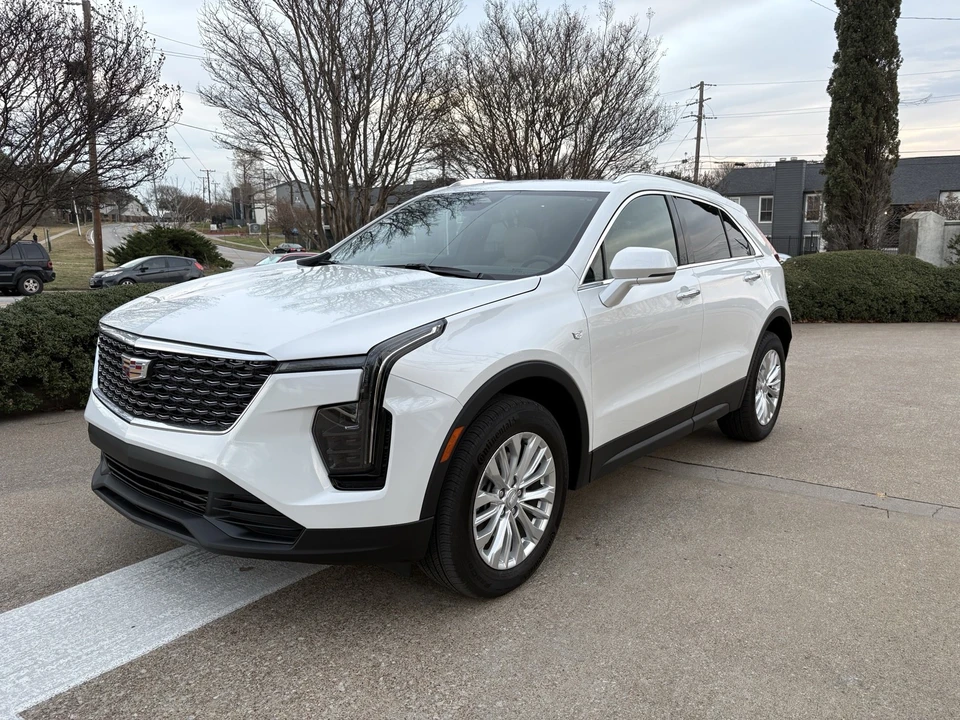 2024 Cadillac XT4 - Image 3 of 21