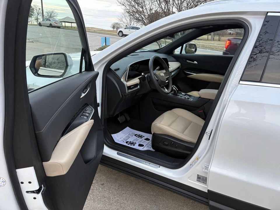 2024 Cadillac XT4 - Image 9 of 21
