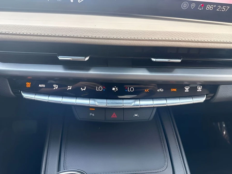2024 Cadillac XT4 - Image 22 of 31