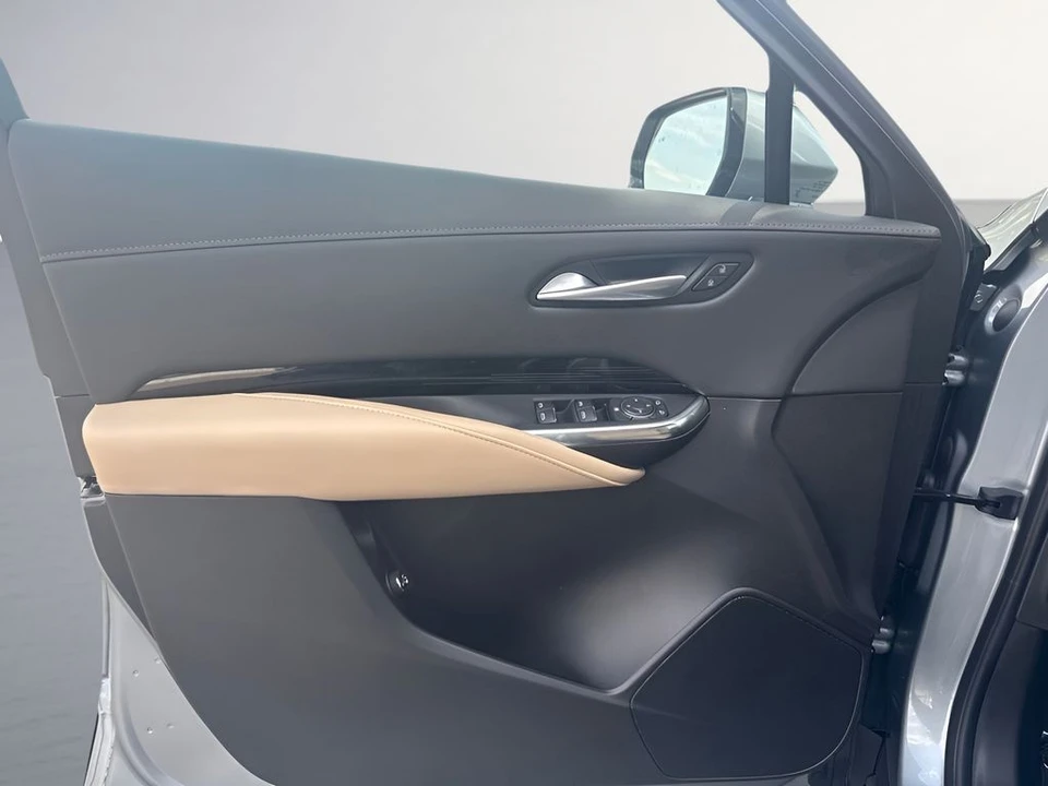 2024 Cadillac XT4 - Image 25 of 31