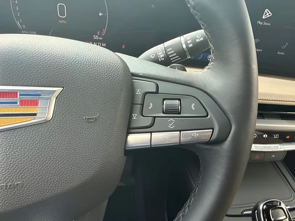 2024 Cadillac XT4 - Image 17 of 31