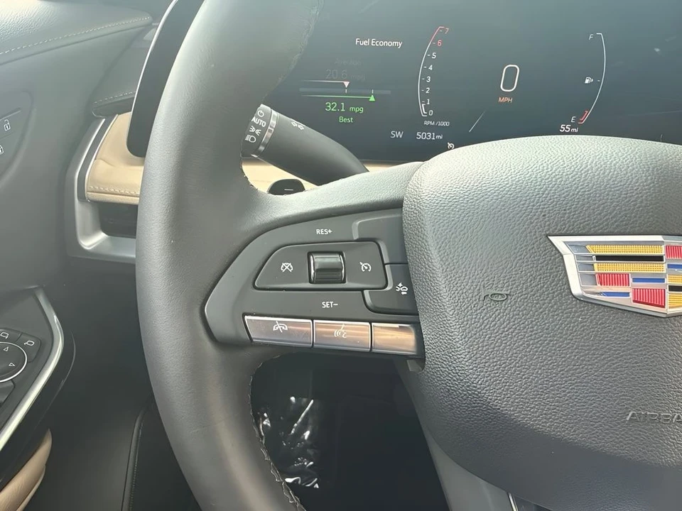 2024 Cadillac XT4 - Image 16 of 31