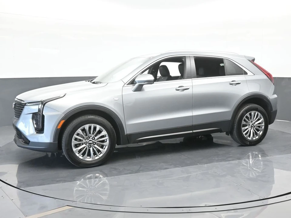 2024 Cadillac XT4 - Image 2 of 12