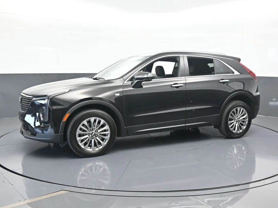 2024 Cadillac XT4 - Image 2 of 12