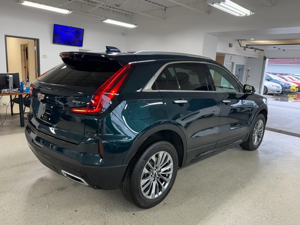 2024 Cadillac XT4 - Image 12 of 21