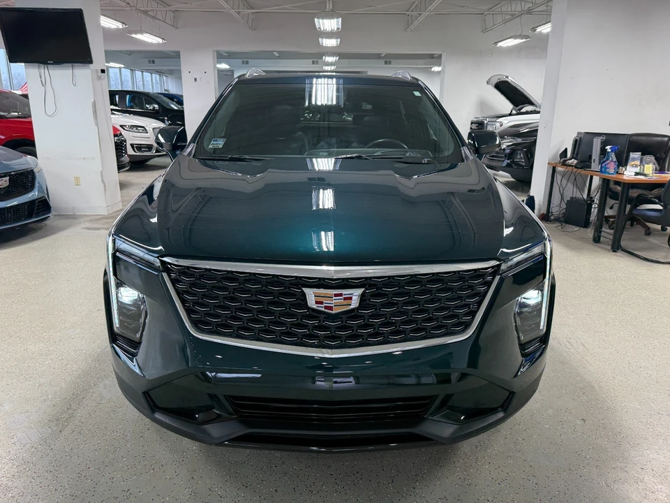 2024 Cadillac XT4 - Image 2 of 21