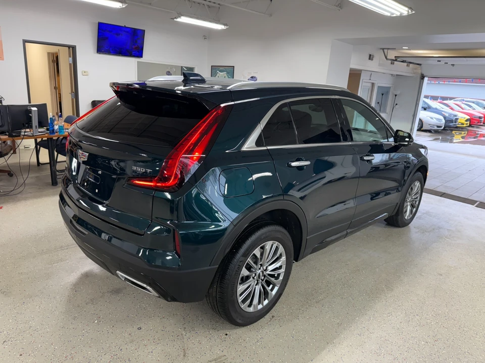 2024 Cadillac XT4 - Image 11 of 21