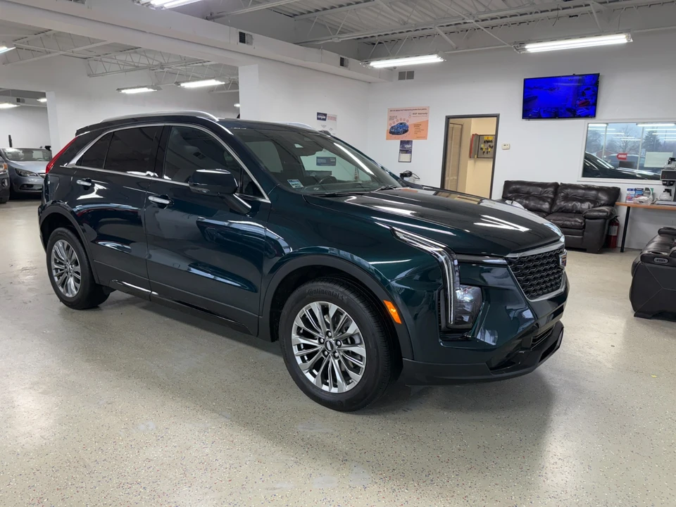 2024 Cadillac XT4 - Image 3 of 21