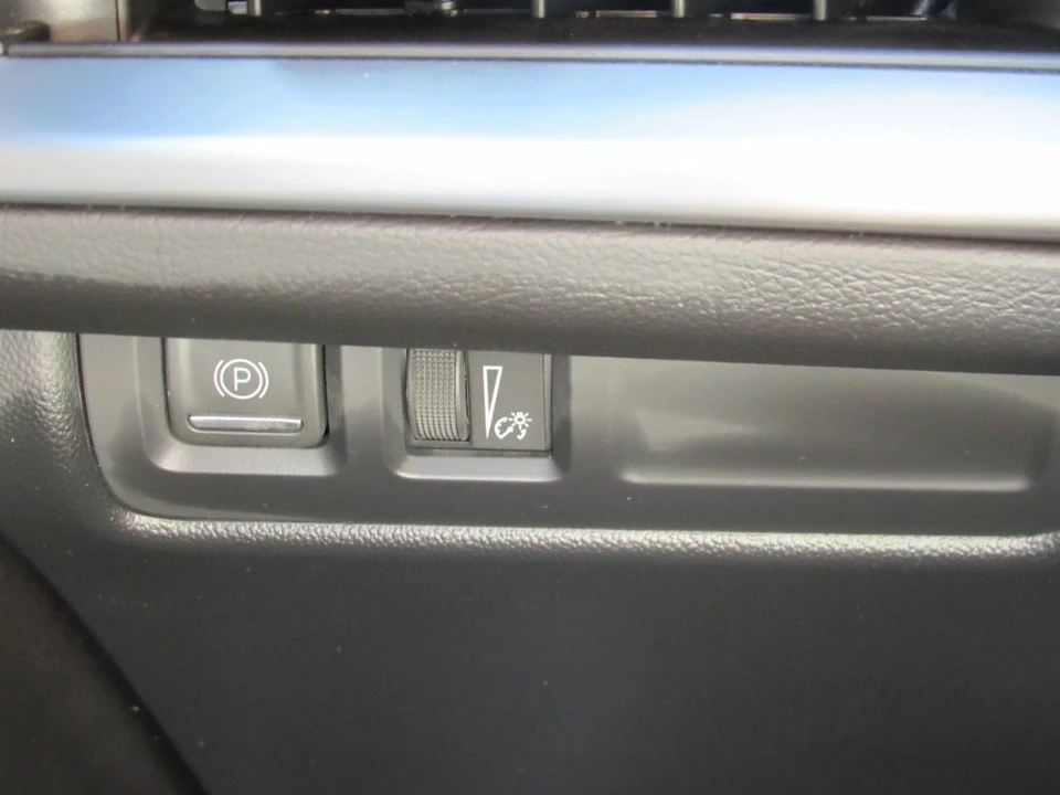 2024 Cadillac XT4 - Image 18 of 21