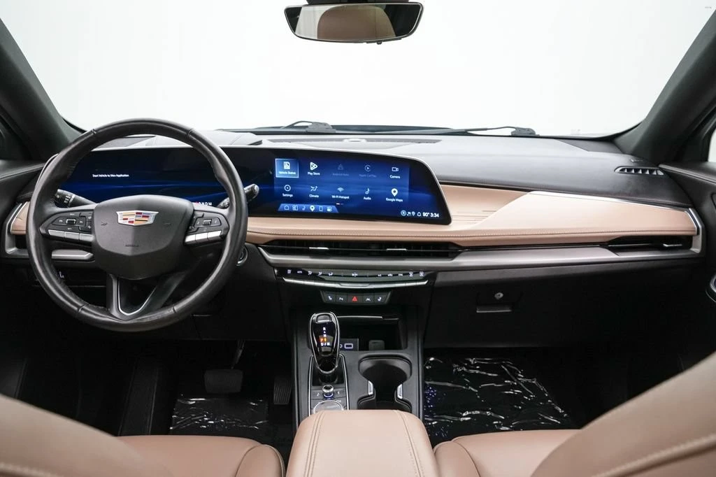2024 Cadillac XT4 - Image 17 of 30