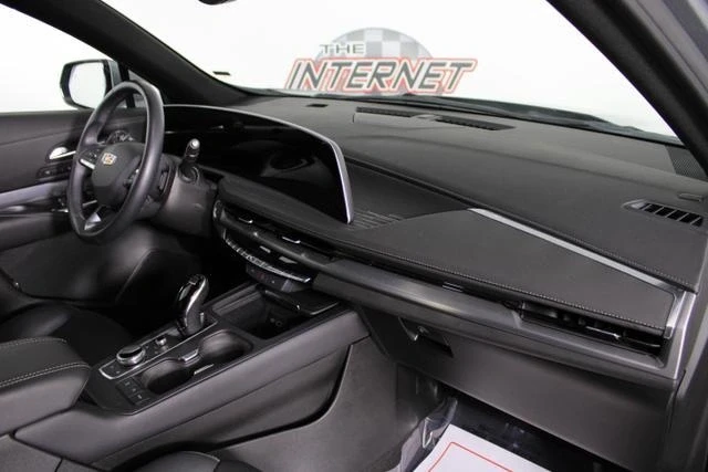 2024 Cadillac XT4 - Image 12 of 21