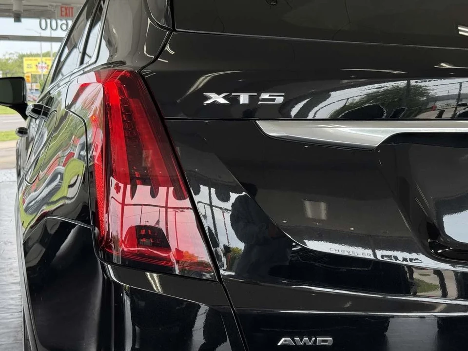 2024 Cadillac XT5 - Image 18 of 21