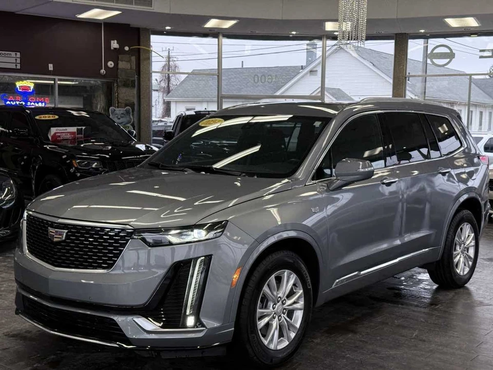 2024 Cadillac XT6 - Image 2 of 12