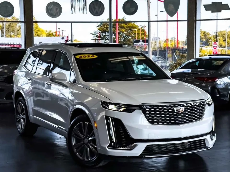 2024 Cadillac XT6 - Image 2 of 21