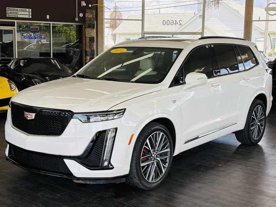 2024 Cadillac XT6 - Image 19 of 31