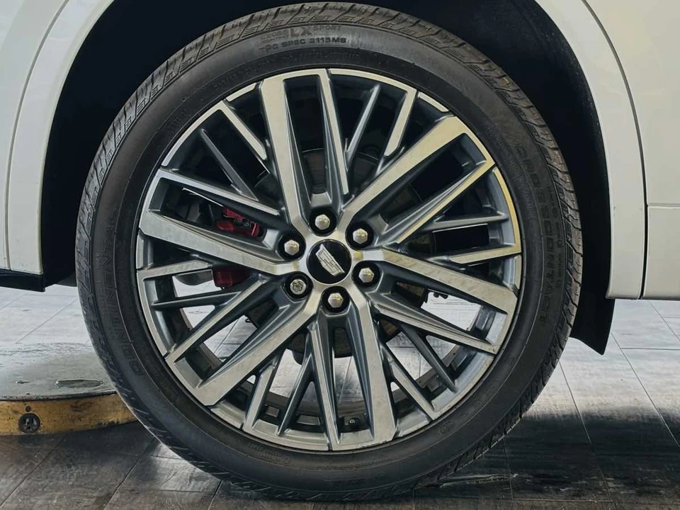 2024 Cadillac XT6 - Image 28 of 31