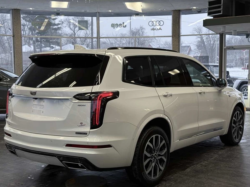 2024 Cadillac XT6 - Image 9 of 21