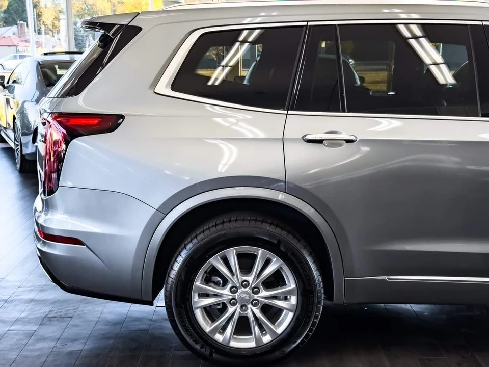 2024 Cadillac XT6 - Image 17 of 21