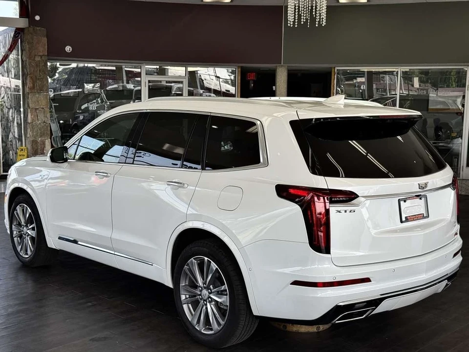 2024 Cadillac XT6 - Image 14 of 21