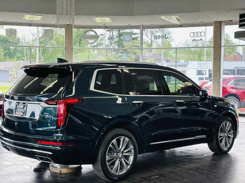 2024 Cadillac XT6 - Image 8 of 31