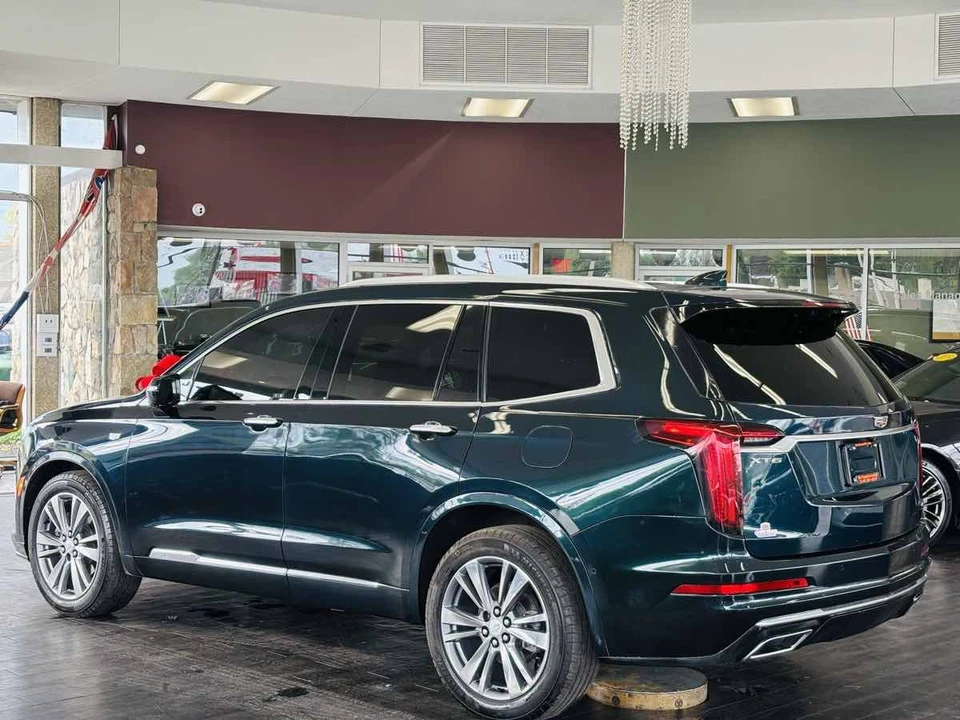 2024 Cadillac XT6 - Image 17 of 31
