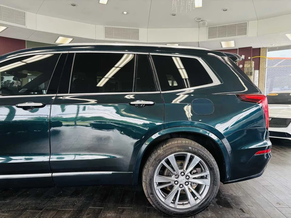 2024 Cadillac XT6 - Image 18 of 31