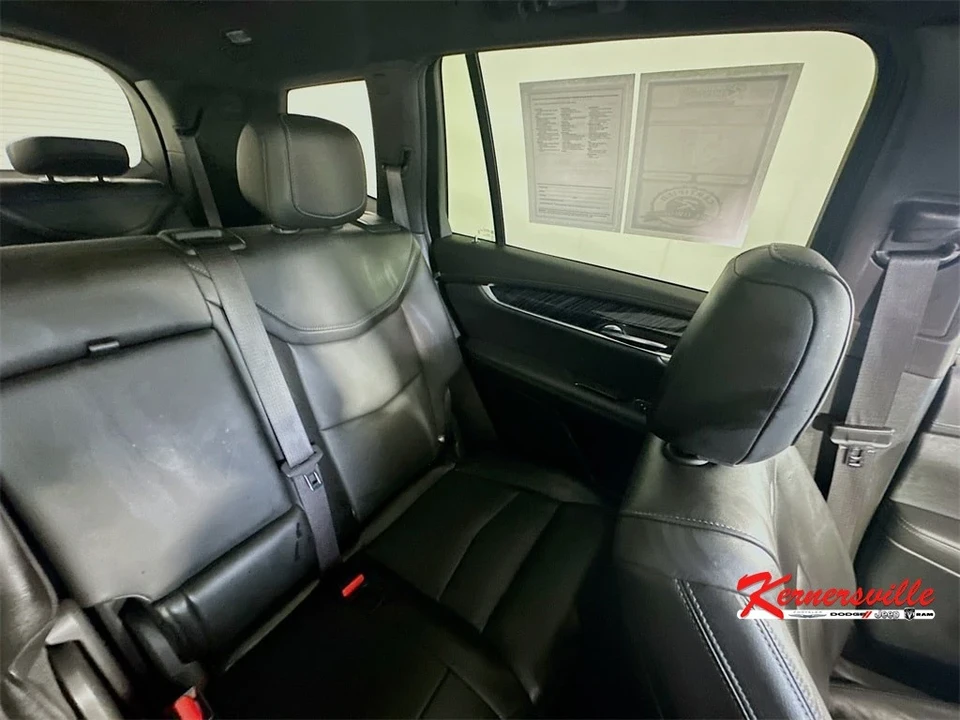 2024 Cadillac XT6 - Image 14 of 21