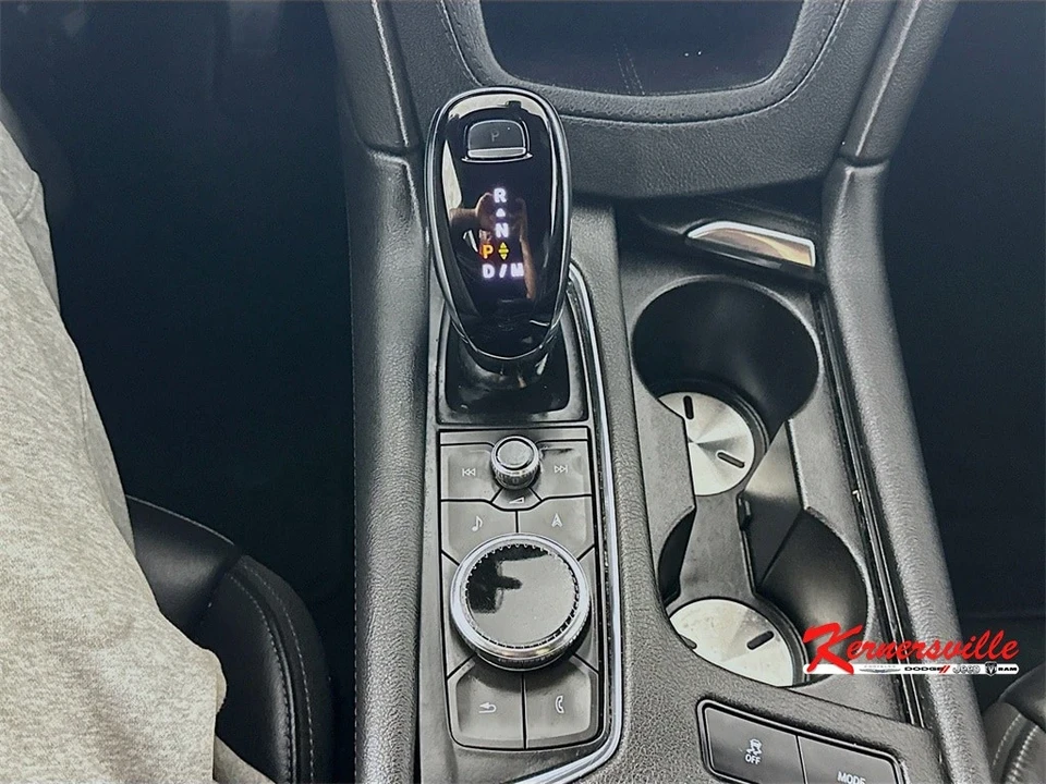 2024 Cadillac XT6 - Image 16 of 21
