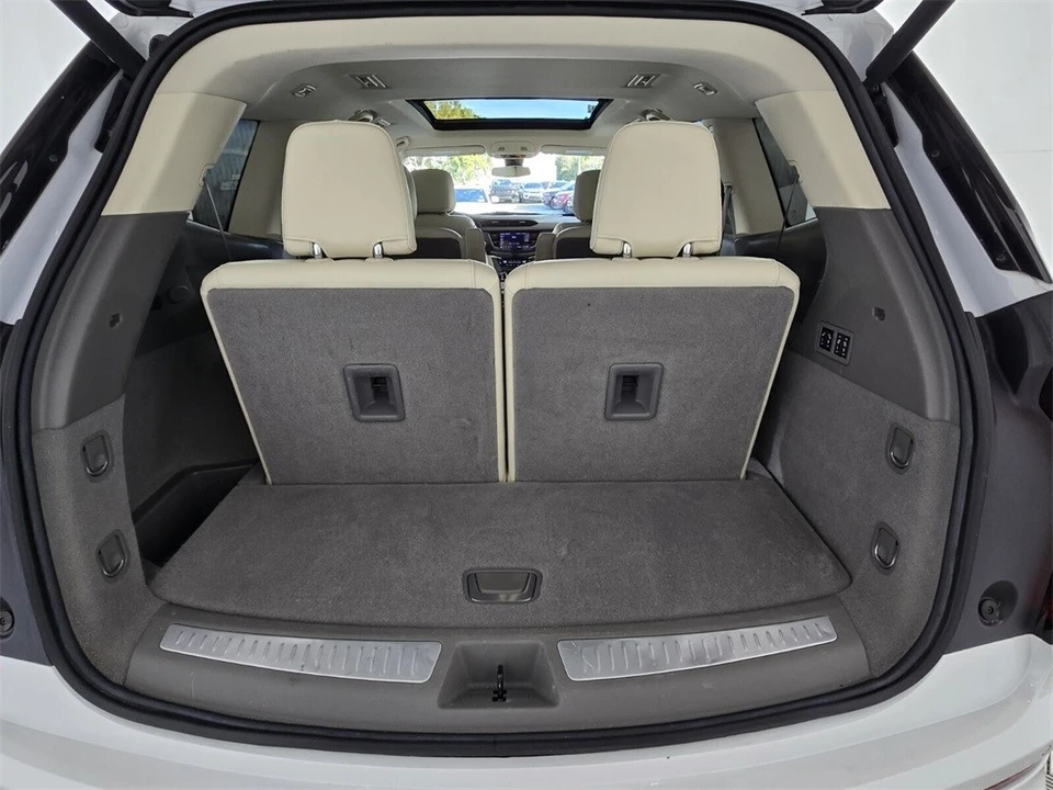 2024 Cadillac XT6 - Image 16 of 21