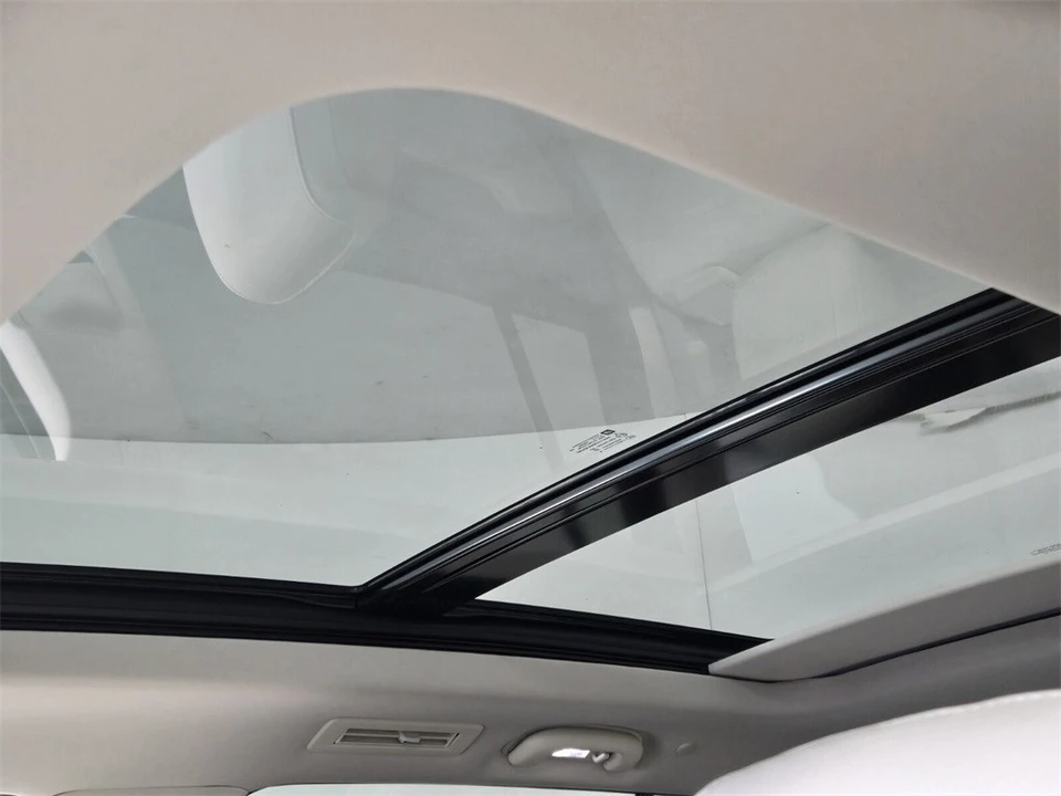 2024 Cadillac XT6 - Image 12 of 21