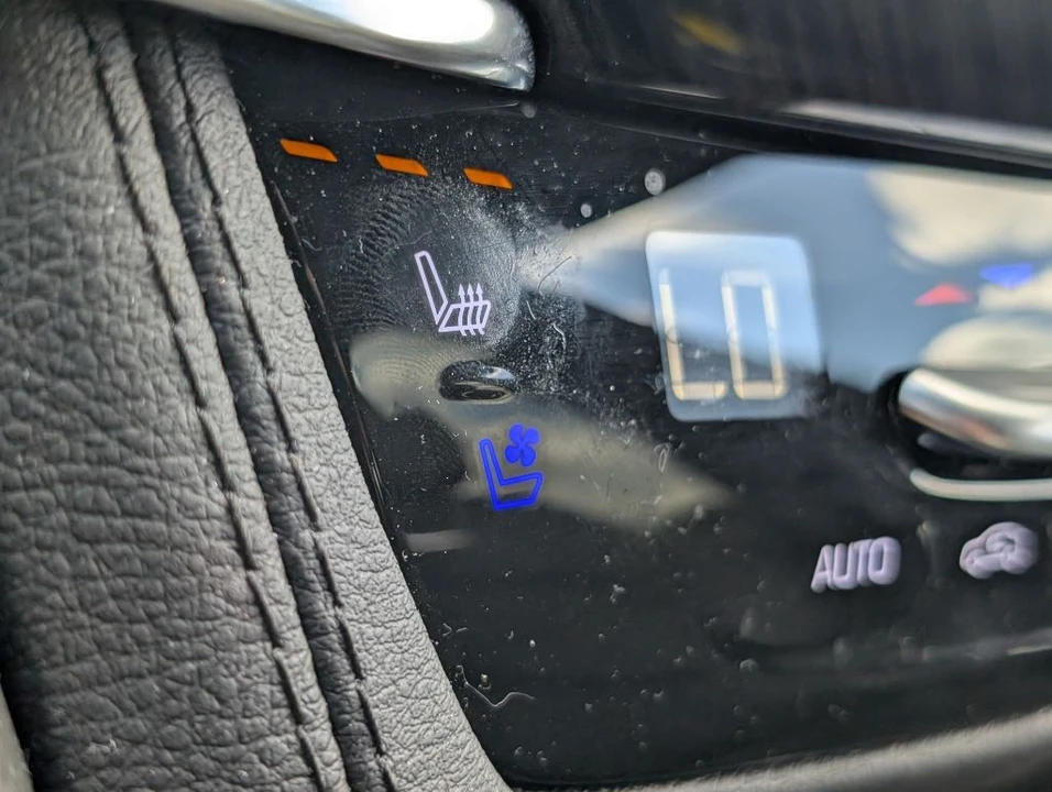2024 Cadillac XT6 - Image 21 of 26