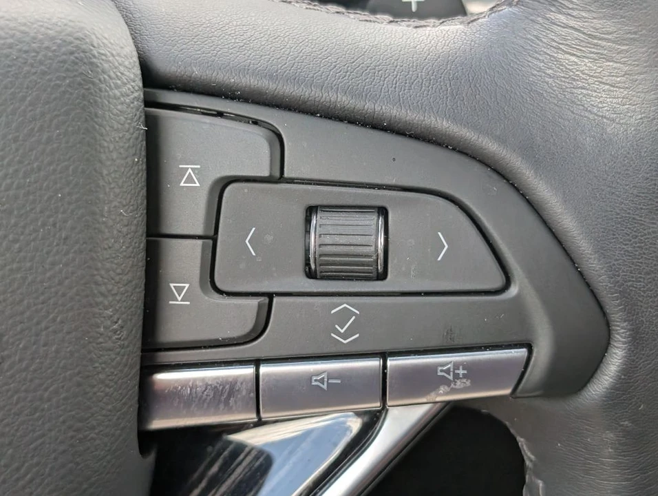 2024 Cadillac XT6 - Image 14 of 26