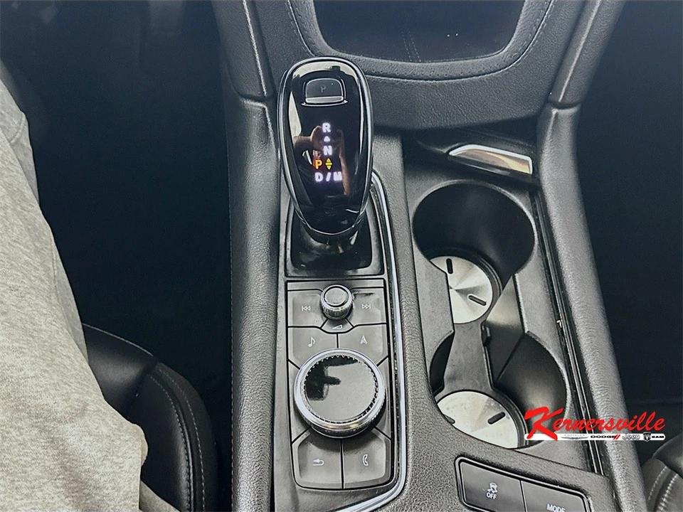 2024 Cadillac XT6 - Image 16 of 21