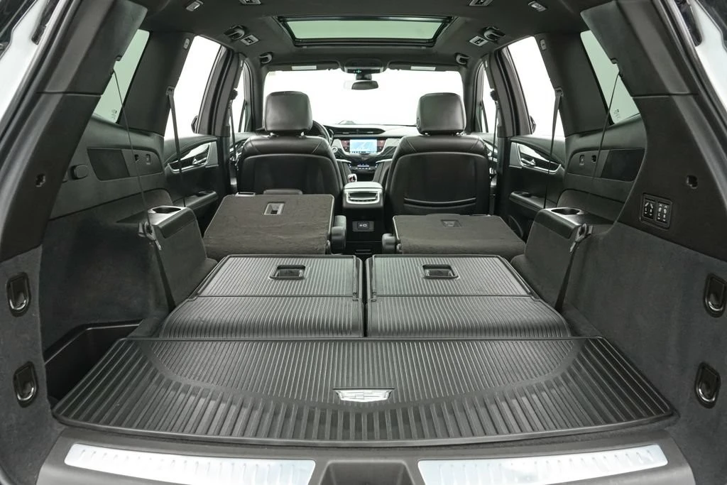 2024 Cadillac XT6 - Image 25 of 30
