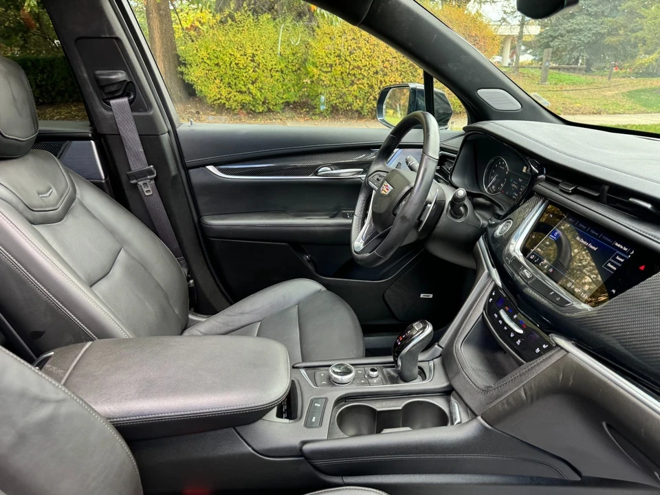 2024 Cadillac XT6 - Image 17 of 21
