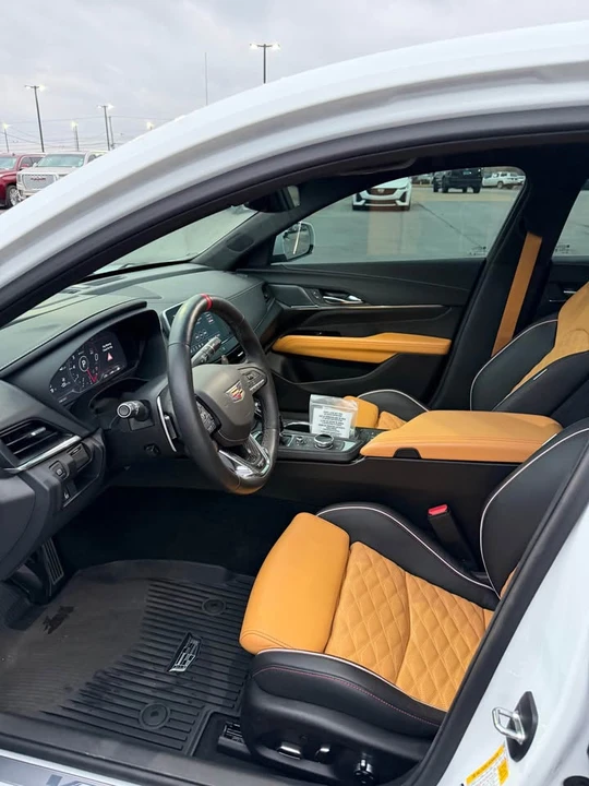 2024 Cadillac CT4-V Blackwing - Image 10 of 14