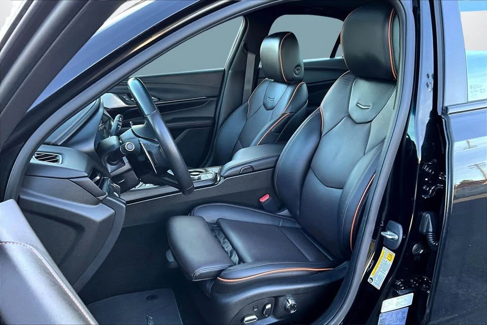 2024 Cadillac CT4-V - Image 10 of 12