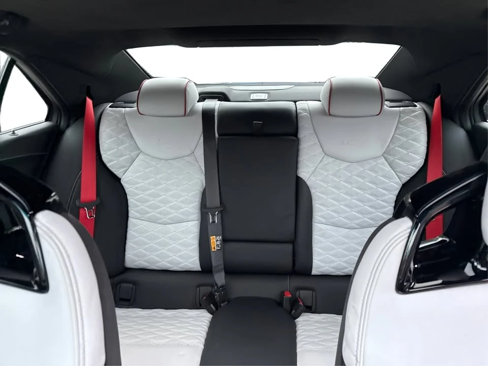2024 Cadillac CT4-V Blackwing - Image 10 of 19