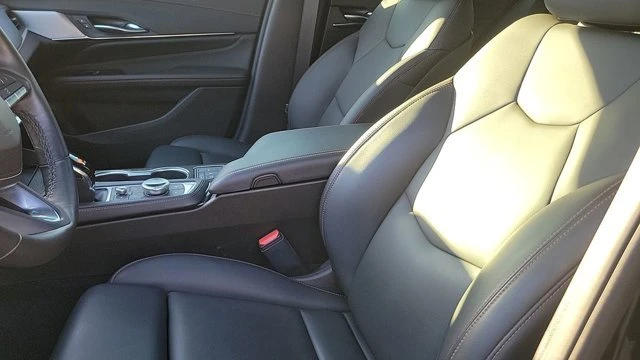 2024 Cadillac CT4-V - Image 15 of 18
