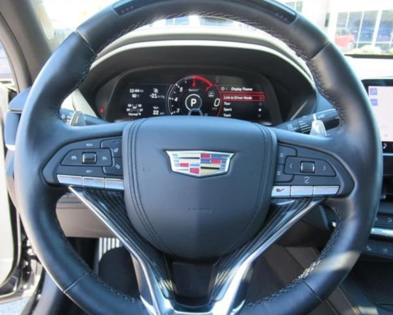 2024 Cadillac CT4-V - Image 9 of 10