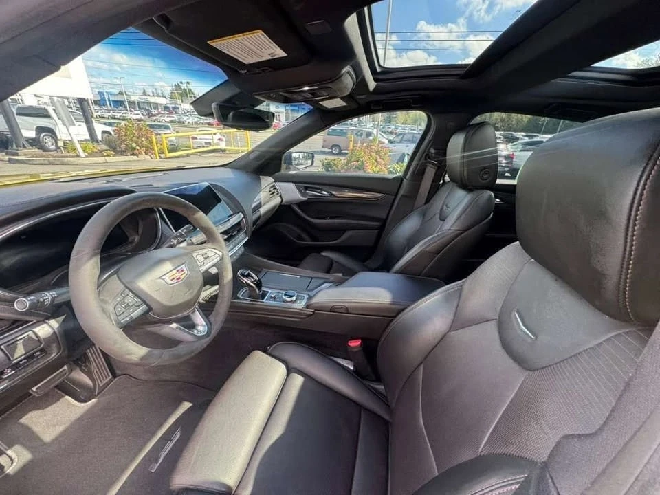 2024 Cadillac CT5-V - Image 18 of 19