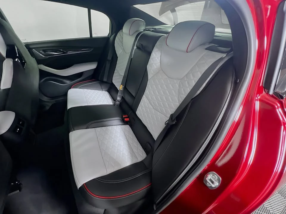 2022 Cadillac CT5-V Blackwing - Image 15 of 16