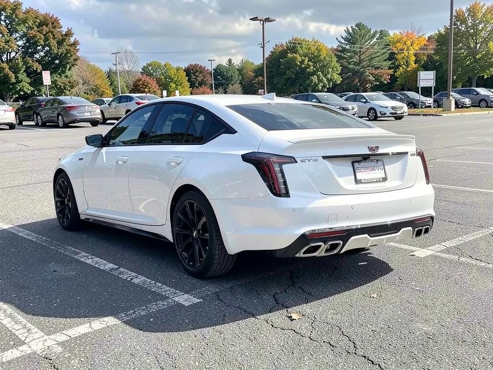 2024 Cadillac CT5-V - Image 5 of 8