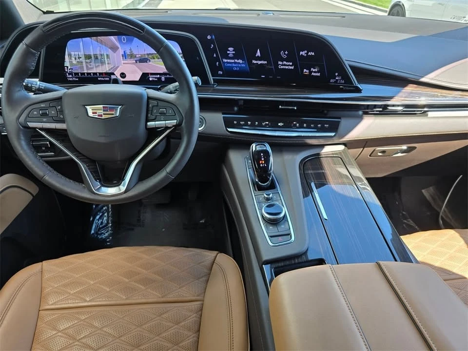 2024 Cadillac Escalade 5th Gen - Image 19 of 20